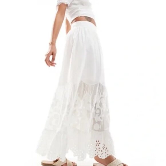Abercrombie & Fitch Elevated Embroidered Maxi Skirt White Size Small - Picture 2 of 3